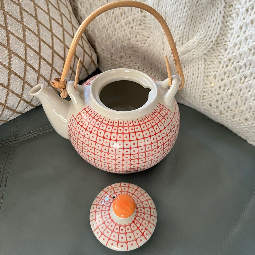 Pretty BLOOMINGVILLE  Stoneware TEA POT With BAMBOO HANDLE - Picture 4 of 12